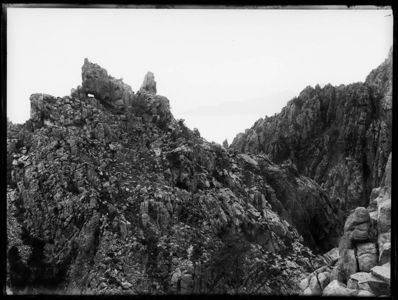 Philippon photographie Fonds Bonaparte ; Excursion en Corse de Roland Bonaparte (1887) Corse, France 1887 Ph.2006.00.1.145 Photo RMN-Grand Palais (Mucem)