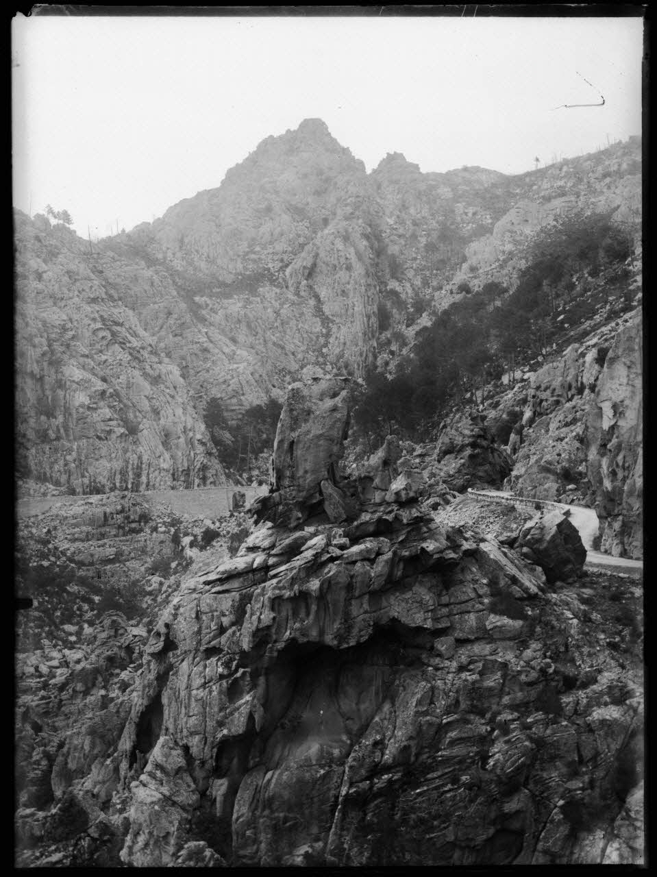 Philippon photographie Fonds Bonaparte ; Excursion en Corse de Roland Bonaparte (1887) Corse, France 1887 Ph.2006.00.1.148 Photo RMN-Grand Palais (Mucem)