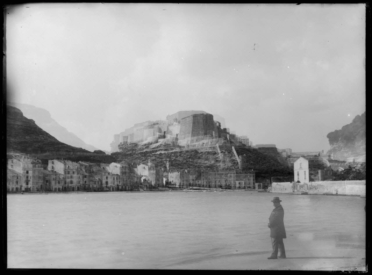 Philippon photographie Fonds Bonaparte ; Excursion en Corse de Roland Bonaparte (1887) Corse, France 1887 Ph.2006.00.1.189 Photo RMN-Grand Palais (Mucem)