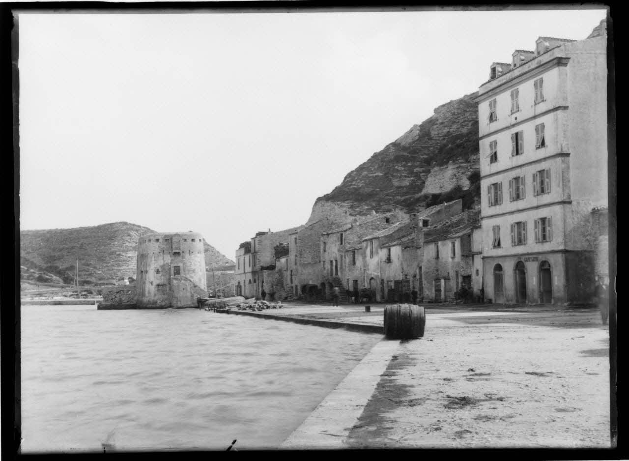 Philippon photographie Fonds Bonaparte ; Excursion en Corse de Roland Bonaparte (1887) Corse, France 1887 Ph.2006.00.1.190 Photo RMN-Grand Palais (Mucem)