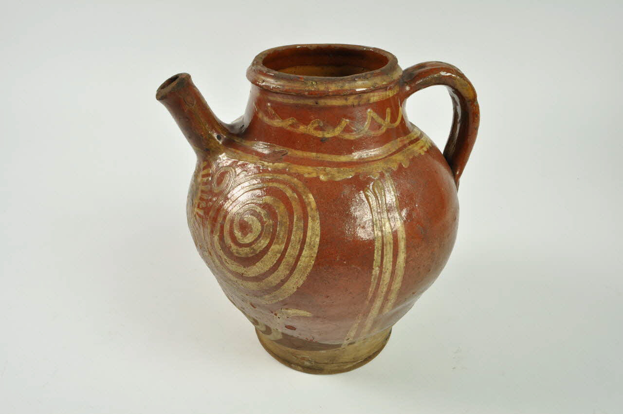 pot Lyonnais 1896 1896.8.56 Photo Mucem