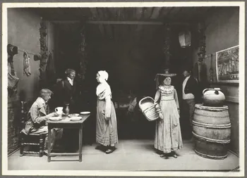 Anonyme photographie Paris : Musée d'ethnographie du Trocadéro. Section française France 1930/1/1 Ph.2007.00.1.1 Photo