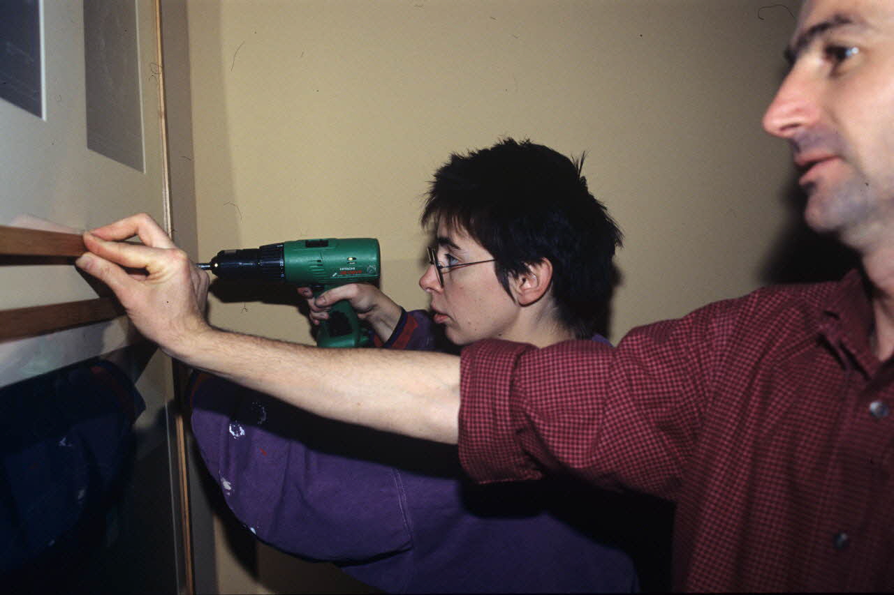 Danièle Adam ; Hervé Jézéquel photographie MNATP. Exposition. Musiciens des rues de Paris (18 novembre 1997 - 27 avril 1998) Ile-de-France, France 1997/10/27 Ph.2007.00.9.28 Photo