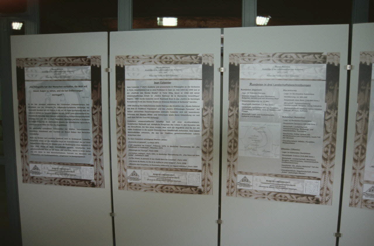 Jean Cuisenier photographie Exposition et enquête de Jean Cuisenier au Musée de Bad Windsheim en Allemagne (du 13 au 16 mai 2004) Bavière, Allemagne 2004/5/13 Ph.2007.11.1 Photo