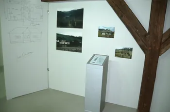 Jean Cuisenier photographie Exposition et enquête de Jean Cuisenier au Musée de Bad Windsheim en Allemagne (du 13 au 16 mai 2004) Bavière, Allemagne 2004/5/13 Ph.2007.11.12 Photo