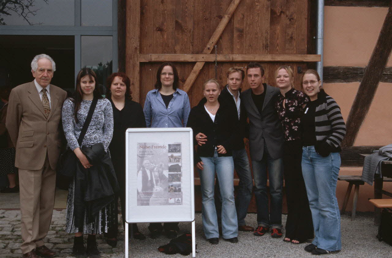 Anonyme photographie Exposition et enquête de Jean Cuisenier au Musée de Bad Windsheim en Allemagne (du 13 au 16 mai 2004) Bavière, Allemagne 2004/5/13 Ph.2007.11.21 Photo