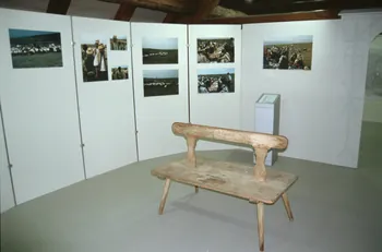 Jean Cuisenier photographie Exposition et enquête de Jean Cuisenier au Musée de Bad Windsheim en Allemagne (du 13 au 16 mai 2004) Bavière, Allemagne 2004/5/13 Ph.2007.11.7 Photo