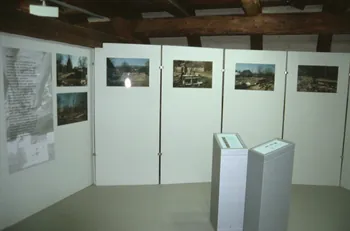 Jean Cuisenier photographie Exposition et enquête de Jean Cuisenier au Musée de Bad Windsheim en Allemagne (du 13 au 16 mai 2004) Bavière, Allemagne 2004/5/13 Ph.2007.11.8 Photo
