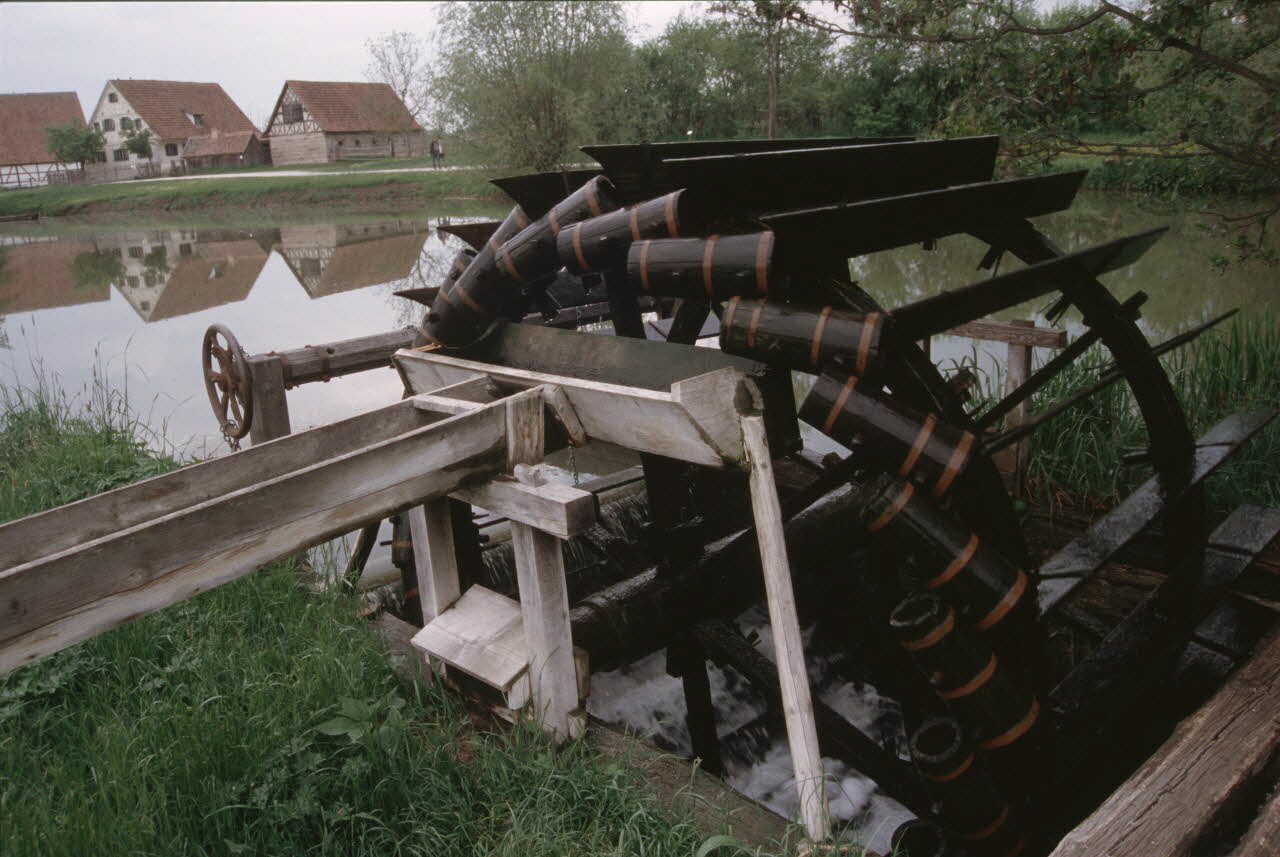 Jean Cuisenier photographie Exposition et enquête de Jean Cuisenier au Musée de Bad Windsheim en Allemagne (du 13 au 16 mai 2004) Bavière, Allemagne 2004/5/13 Ph.2007.12.11 Photo