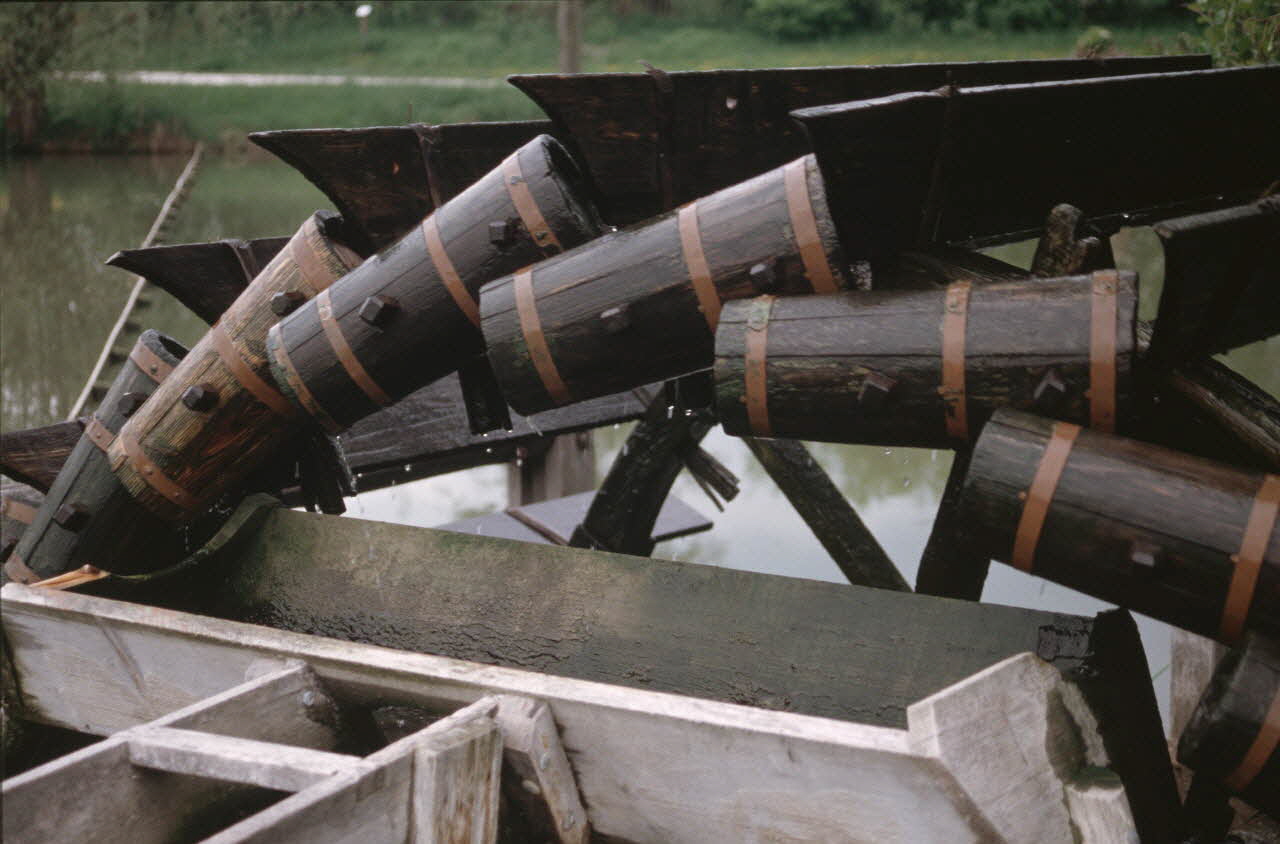Jean Cuisenier photographie Exposition et enquête de Jean Cuisenier au Musée de Bad Windsheim en Allemagne (du 13 au 16 mai 2004) Bavière, Allemagne 2004/5/13 Ph.2007.12.13 Photo