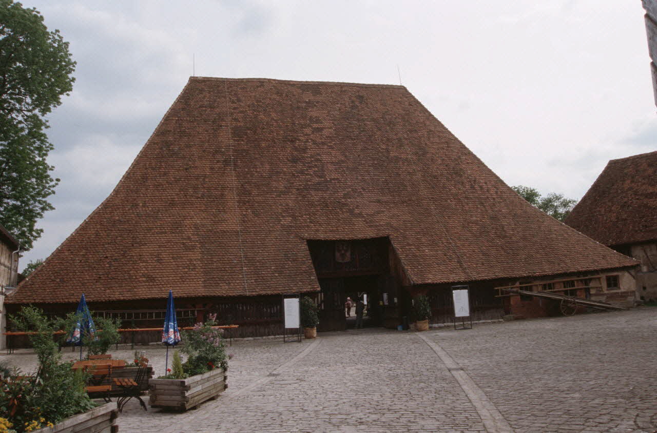 Jean Cuisenier photographie Exposition et enquête de Jean Cuisenier au Musée de Bad Windsheim en Allemagne (du 13 au 16 mai 2004) Bavière, Allemagne 2004/5/13 Ph.2007.12.32 Photo