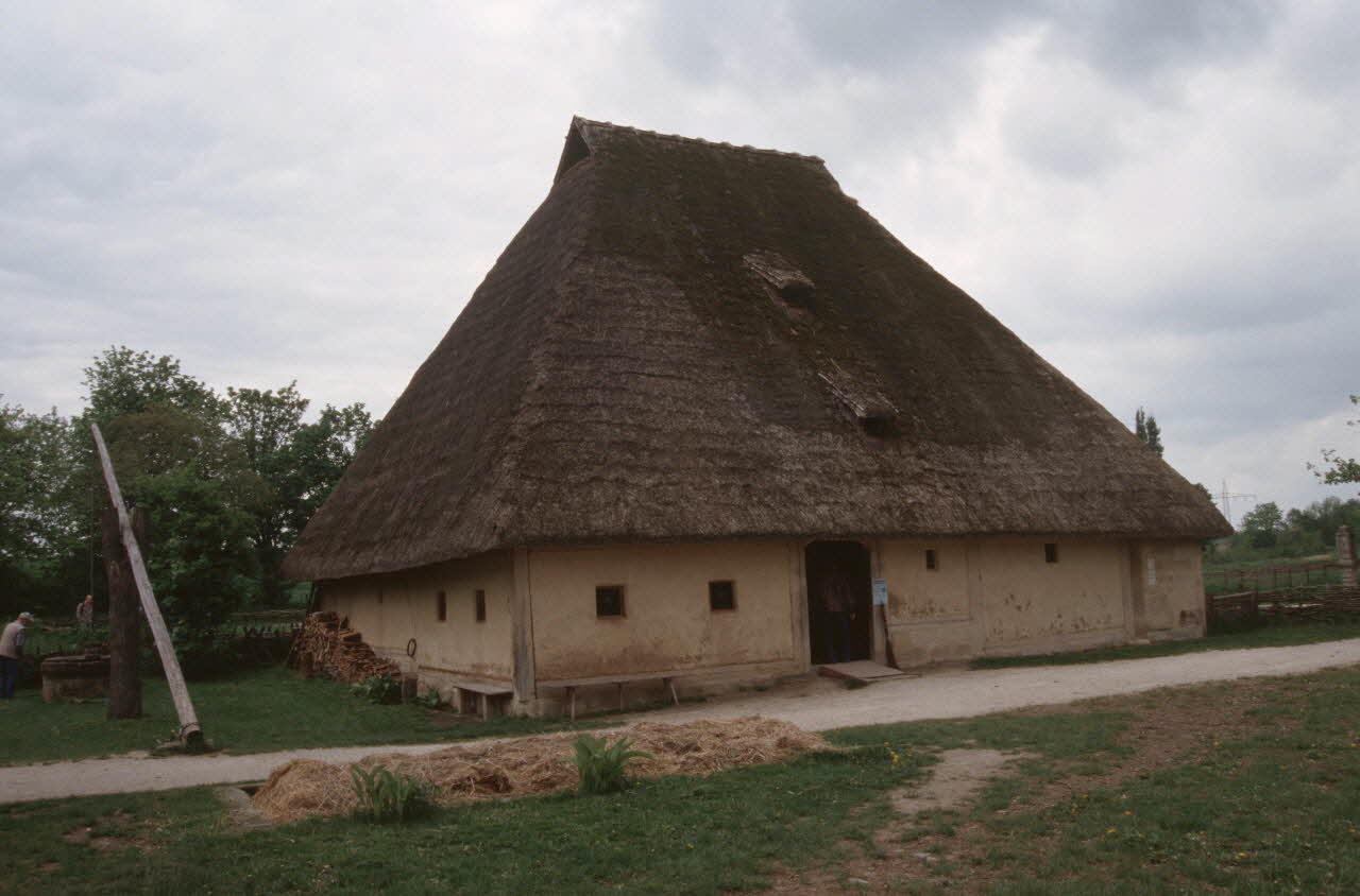 Jean Cuisenier photographie Exposition et enquête de Jean Cuisenier au Musée de Bad Windsheim en Allemagne (du 13 au 16 mai 2004) Bavière, Allemagne 2004/5/13 Ph.2007.13.28 Photo