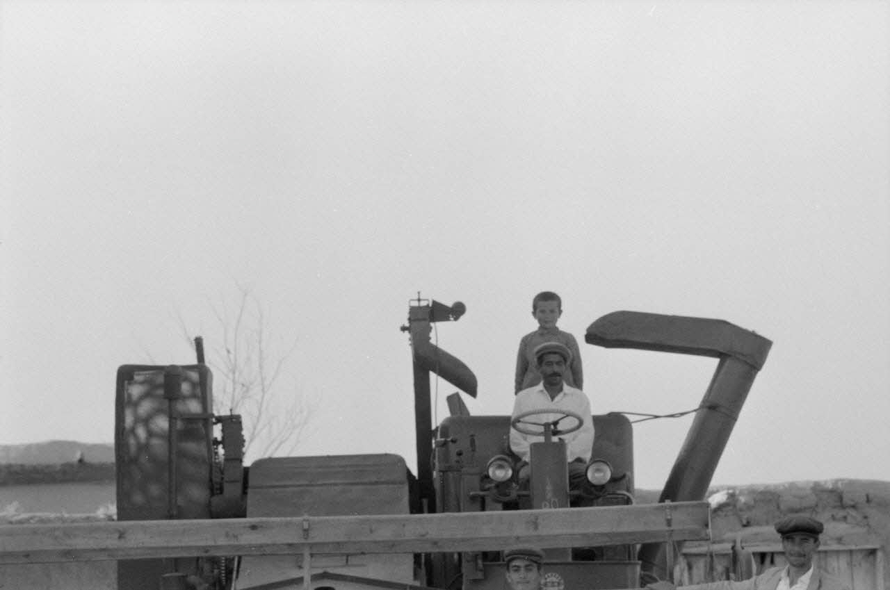 Jean-Pierre Martinon ; C. Martinon photographie Enquête conduite par Jean-Pierre Martinon et C. Martinon en Turquie (1968) Province de Afyonkarahisar, Turquie 1968/1/1 Ph.2007.28.32 Photo