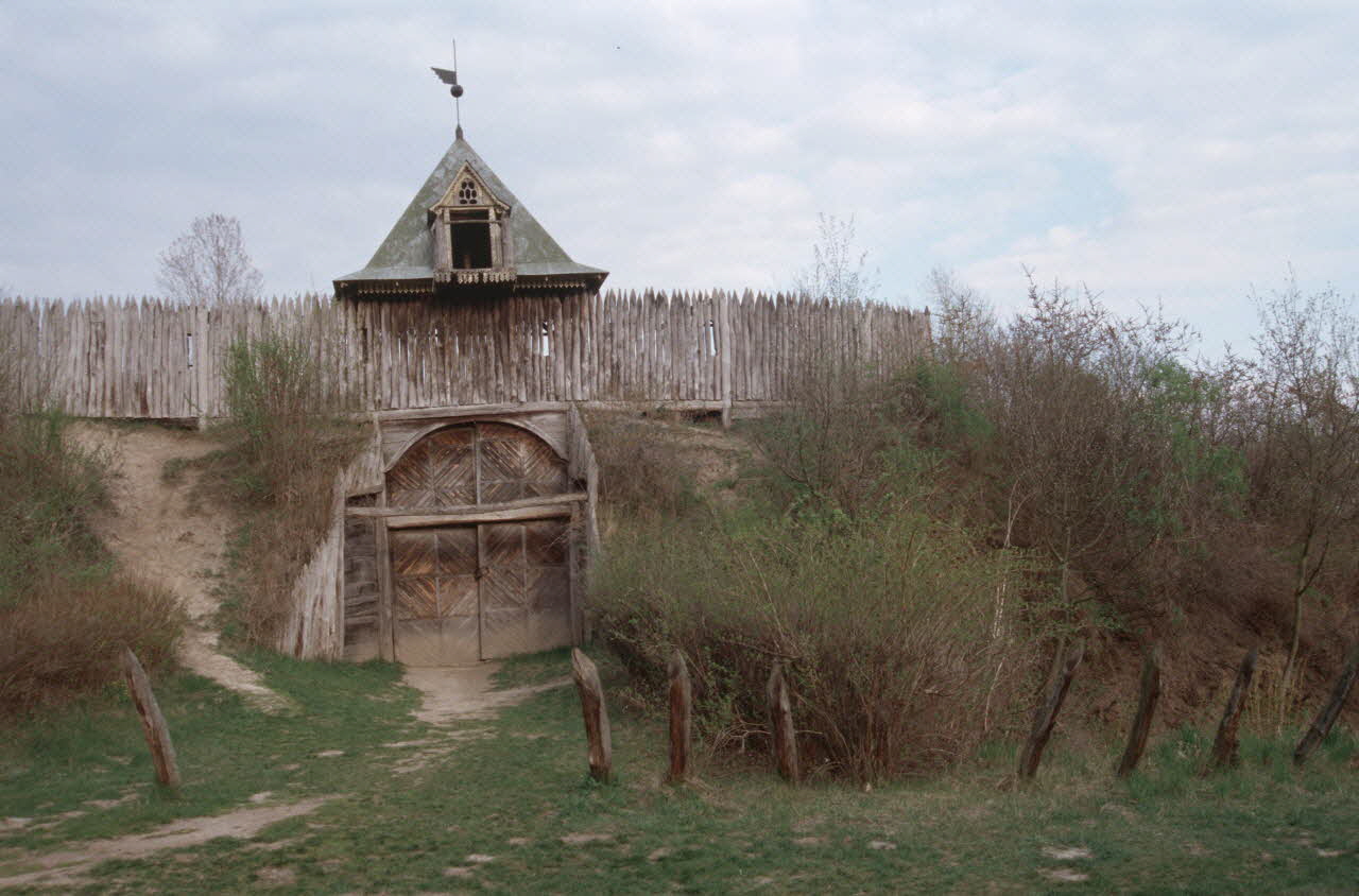 Jean Cuisenier photographie Enquête conduite par Jean Cuisenier en Ukraine (mai 2004) Khmelnitski, Ukraine 2004/5/21 Ph.2007.3.43 Photo