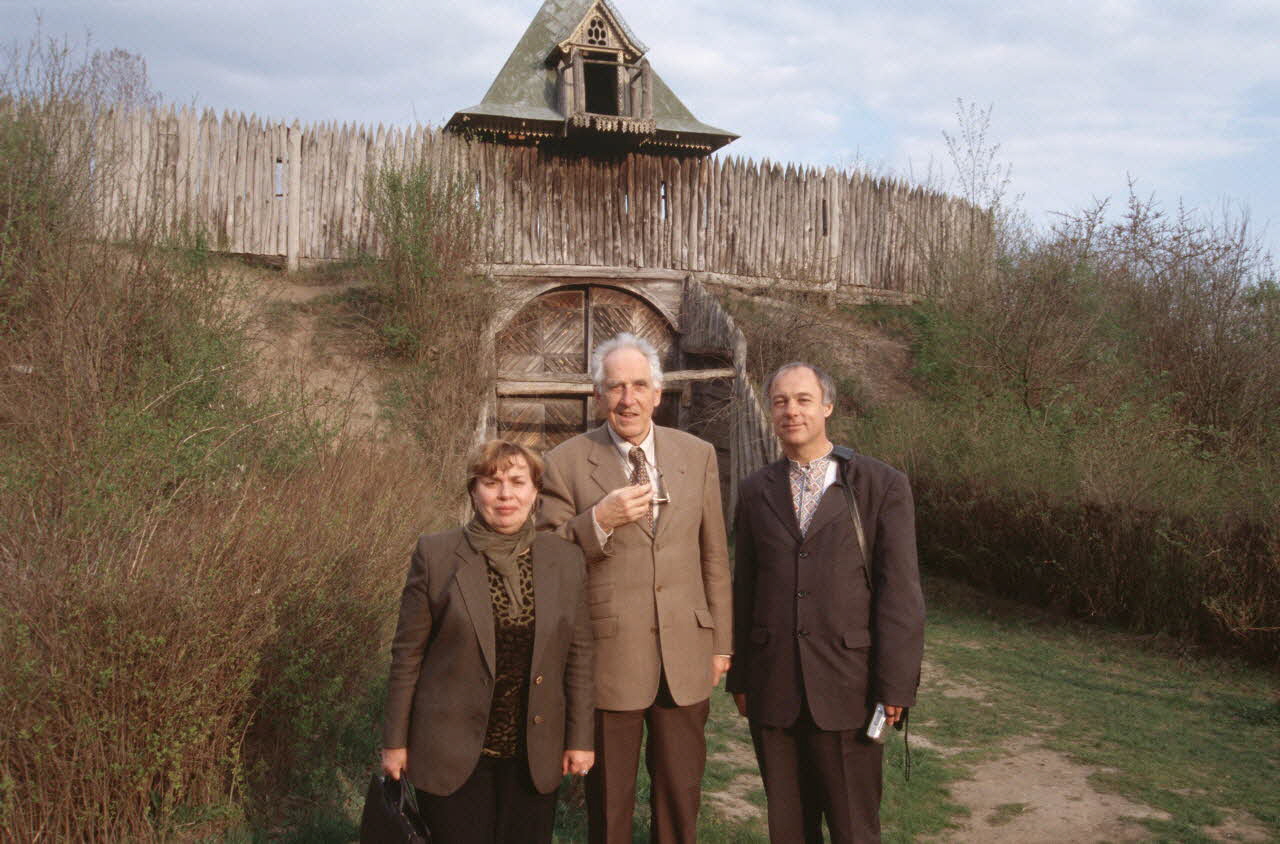 Jean Cuisenier photographie Enquête conduite par Jean Cuisenier en Ukraine (mai 2004) Khmelnitski, Ukraine 2004/5/21 Ph.2007.3.47 Photo