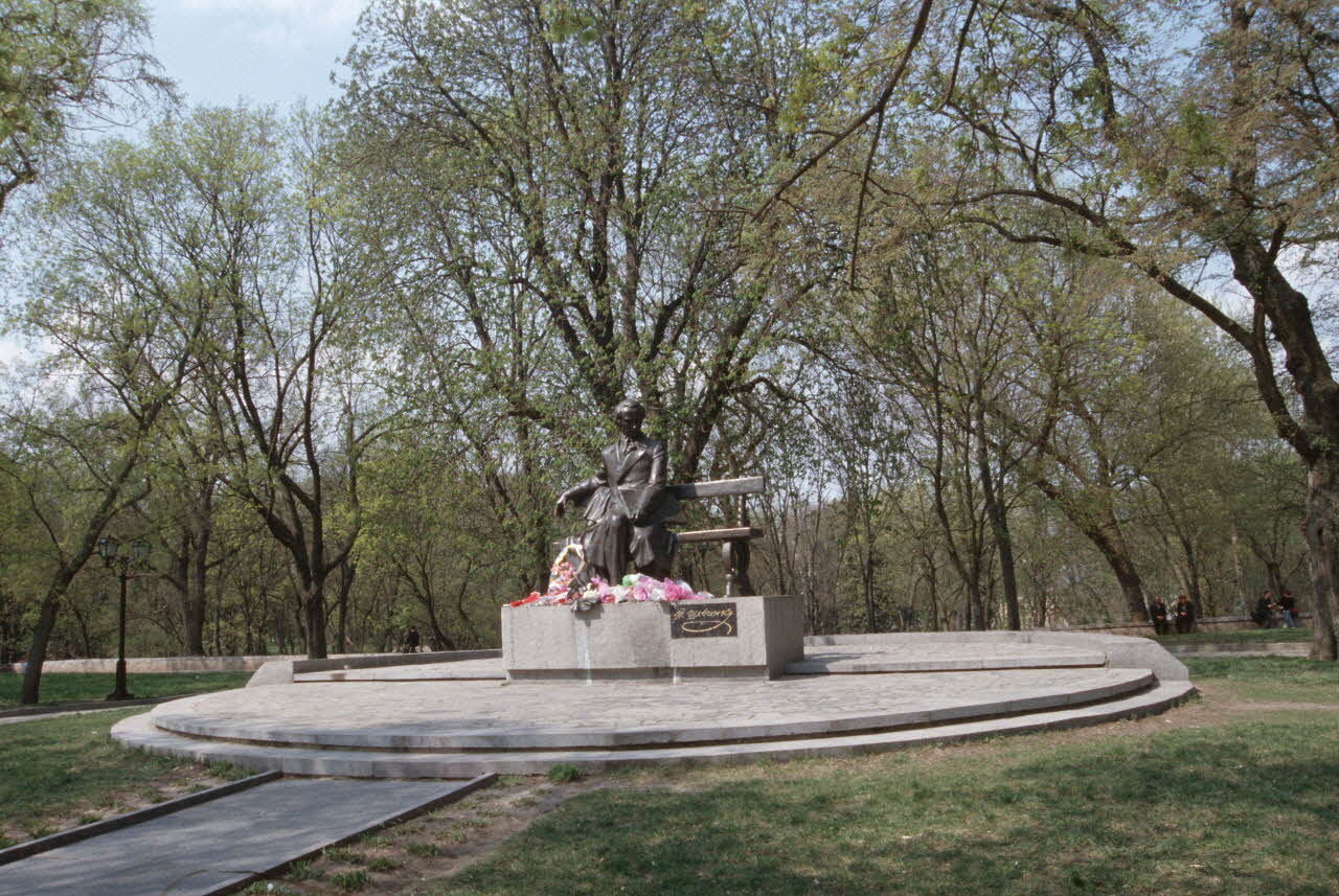 Jean Cuisenier photographie Enquête conduite par Jean Cuisenier en Ukraine (mai 2004) Tchernihiv, Ukraine 2004/5/21 Ph.2007.3.60 Photo