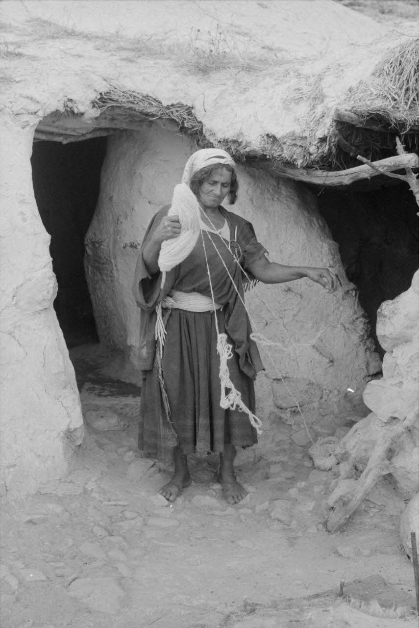 Jean-Pierre Martinon ; C. Martinon photographie Enquête conduite par Jean Cuisenier, Jean-Pierre Martinon et C. Martinon en Tunisie (juillet et août 1969) Gouvernorat de ?, Tunisie 1969/7/1-1969/8/1 Ph.2007.36.42 Photo Mucem / Jean-Pierre Martinon, Martinon, C.