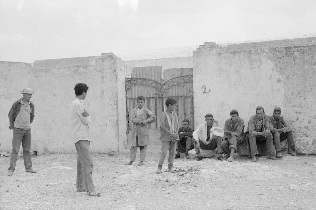Jean-Pierre Martinon ; C. Martinon photographie Enquête conduite par Jean Cuisenier, Jean-Pierre Martinon et C. Martinon en Tunisie (juillet et août 1969) Gouvernorat de ?, Tunisie 1969/7/1-1969/8/1 Ph.2007.38.2 Photo