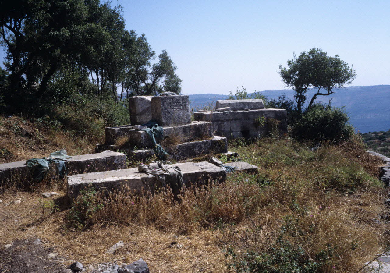 photographie Tombes du cimetière de Sour (900m) Ph.2008.2.36 Photo