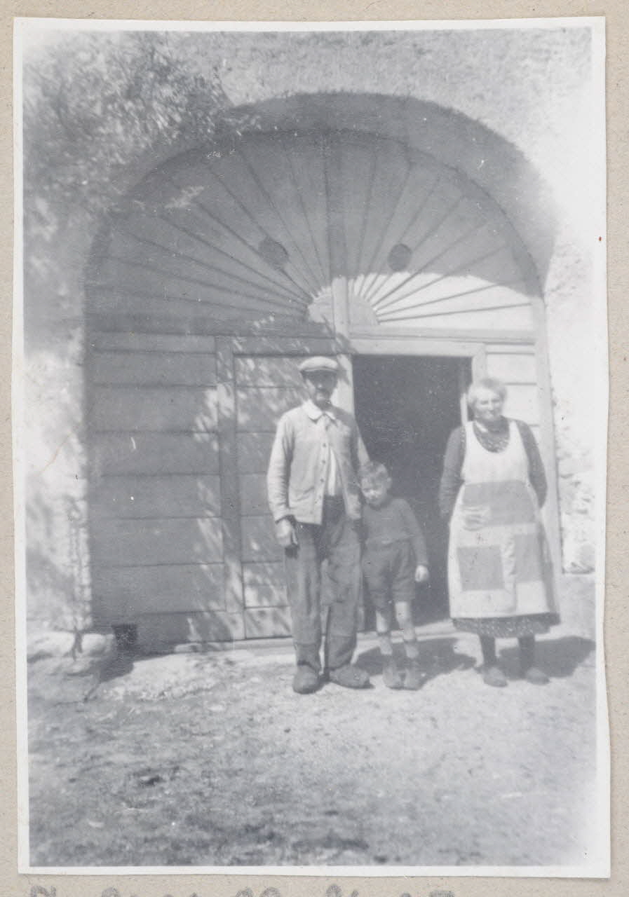 P. Henry photographie Album Henry Franche-Comté, France 1943/4/29 Ph.2011.00.26.97 Photo