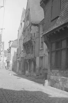Heinz Lehmann photographie Vieilles maisons. Direction Est Centre, France 1936/6/1 Ph.1936.155 Photo