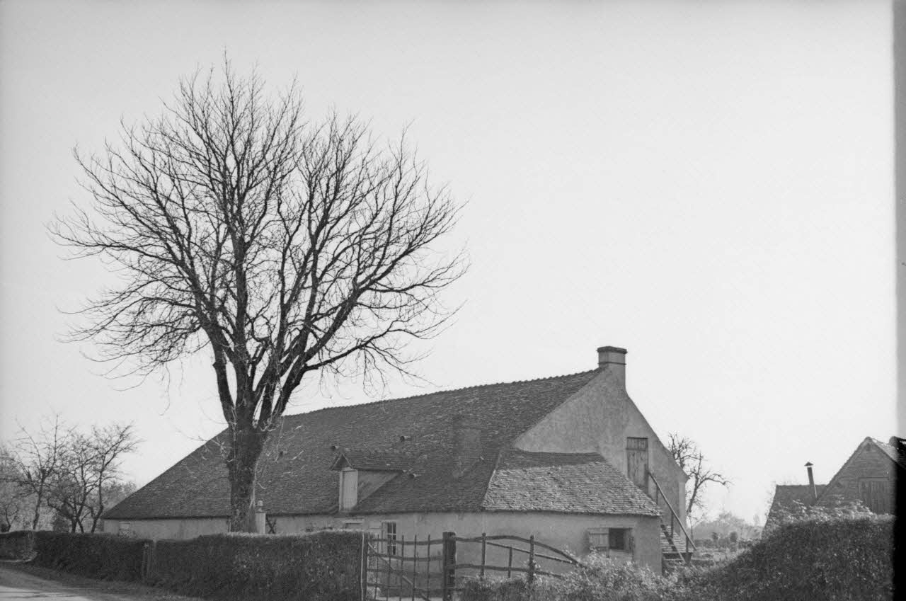 Guy Pison photographie Les Richardières Pays de la Loire, France 1937/10/30 Ph.1937.2697 Photo