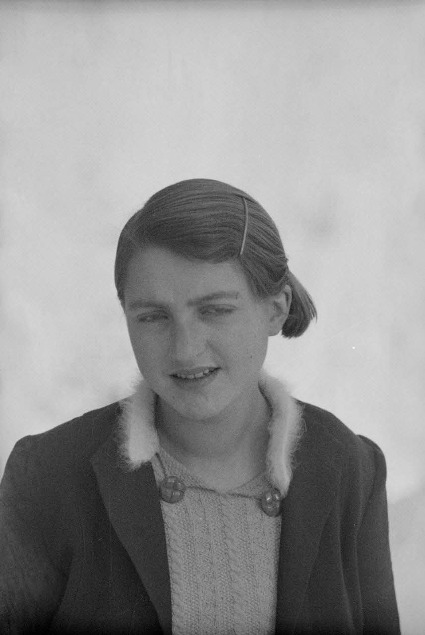 Pierre Toulgouat photographie Pierre Toulgouat (1901-1992) : Saint-Sorlin-d'Arves (1938) Rhône-Alpes, France 1938/1/3 Ph.1938.2.38 Photo