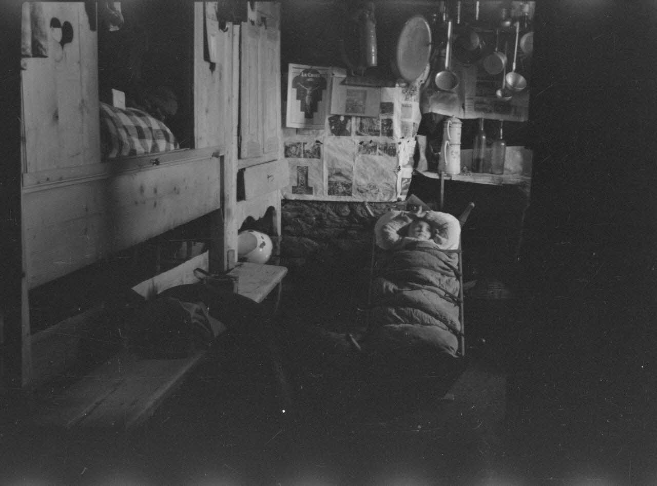 Pierre Toulgouat photographie Pierre Toulgouat (1901-1992) : Saint-Sorlin-d'Arves (1938) Rhône-Alpes, France 1938/1/3 Ph.2009.00.8.37 Photo