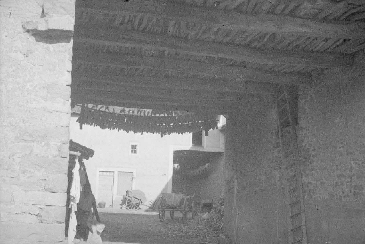 Duchemin photographie "Perchat" au-dessus du "passoir" Bourgogne, France 1937/9/14 Ph.1937.2929 Photo