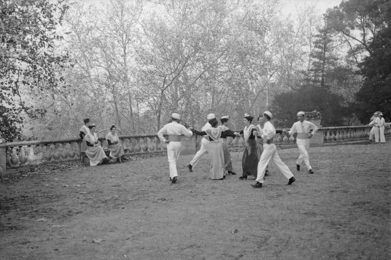 Marcel Maget photographie MNATP. Mission de Marcel Maget et André Varagnac en Provence (novembre 1938) Provence-Alpes-Côte d'Azur, France 1939/11/1 Ph.1939.1.615 Photo