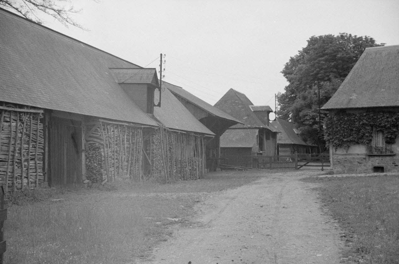 Heinz Lehmann photographie Ferme Haute-Normandie, France 1936/6/27 Ph.1936.592 Photo