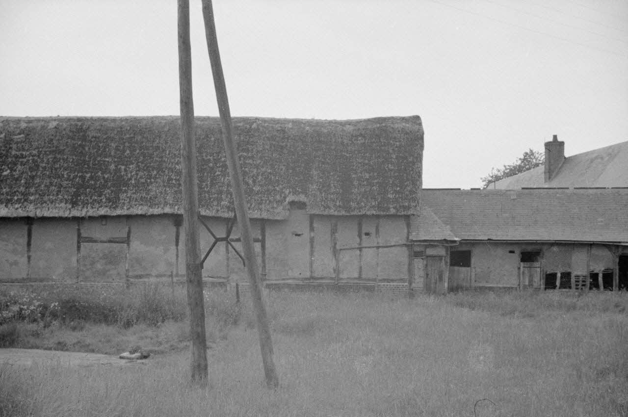 Heinz Lehmann photographie Ferme de Monsieur Dubois. Corps de logis. Direction Nord Haute-Normandie, France 1936/6/27 Ph.1936.604 Photo