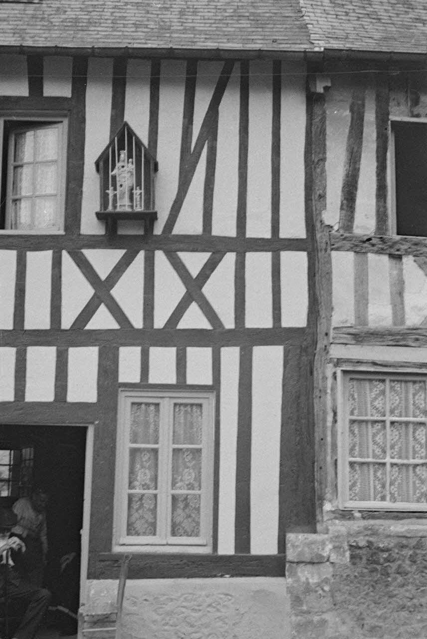 Heinz Lehmann photographie Maison à colombages Haute-Normandie, France 1936/6/28 Ph.1936.723 Photo