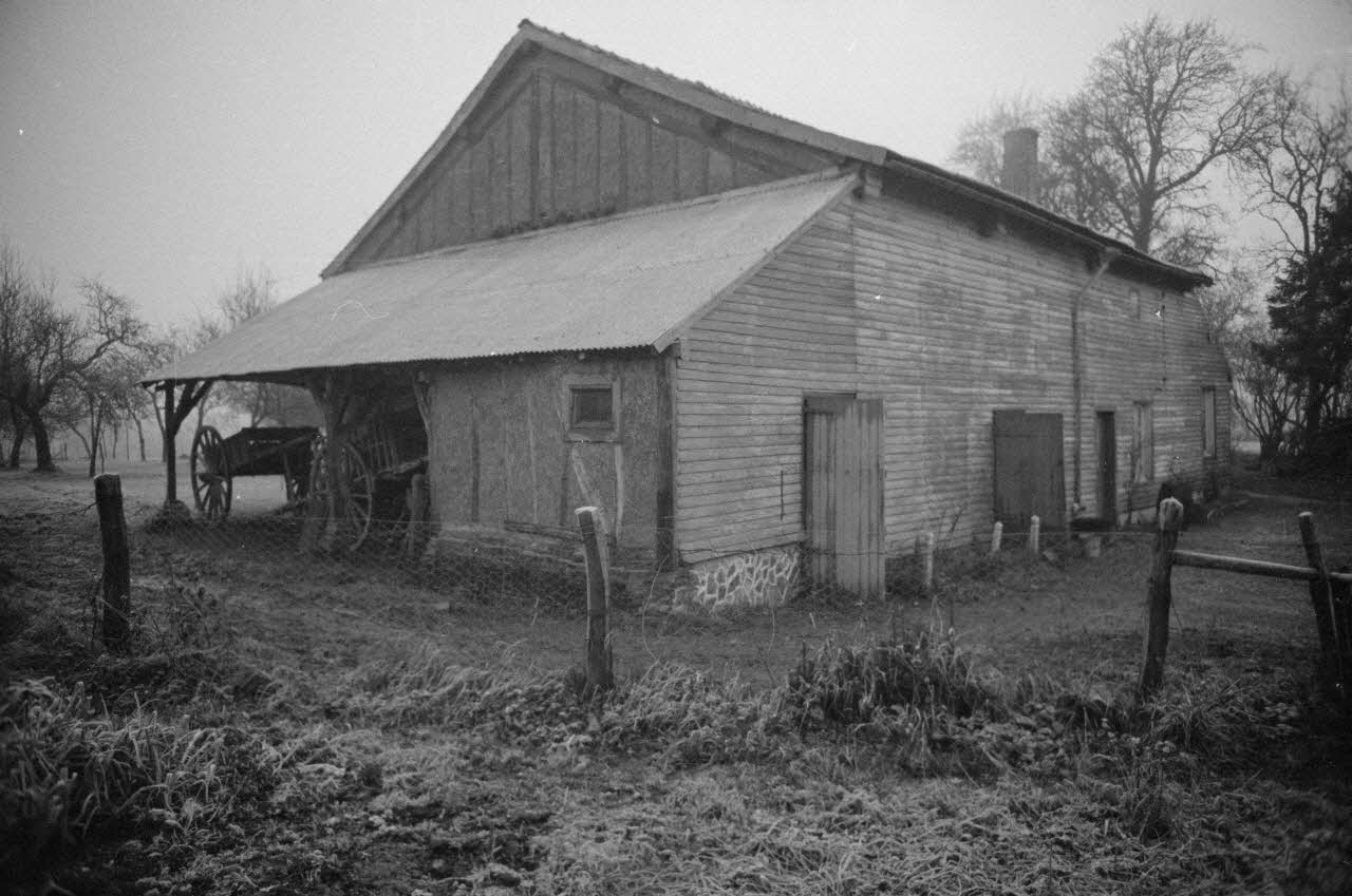 Heinz Lehmann photographie Ferme de Monsieur Paulin Lebas. Maison d'habitation Champagne-Ardenne, France 1936/12/5 Ph.1936.1031 Photo