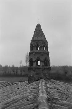 Guy Pison photographie [Grange Rodet. La cheminée sarrazine vu de l'est] Rhône-Alpes, France 1937/3/20 Ph.2009.00.8.16 Photo