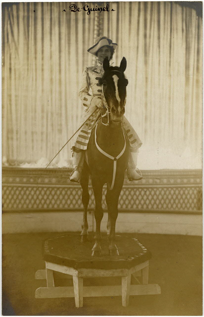 photographie Album n°10 du fonds Soury Sou.10.3.1 Photo