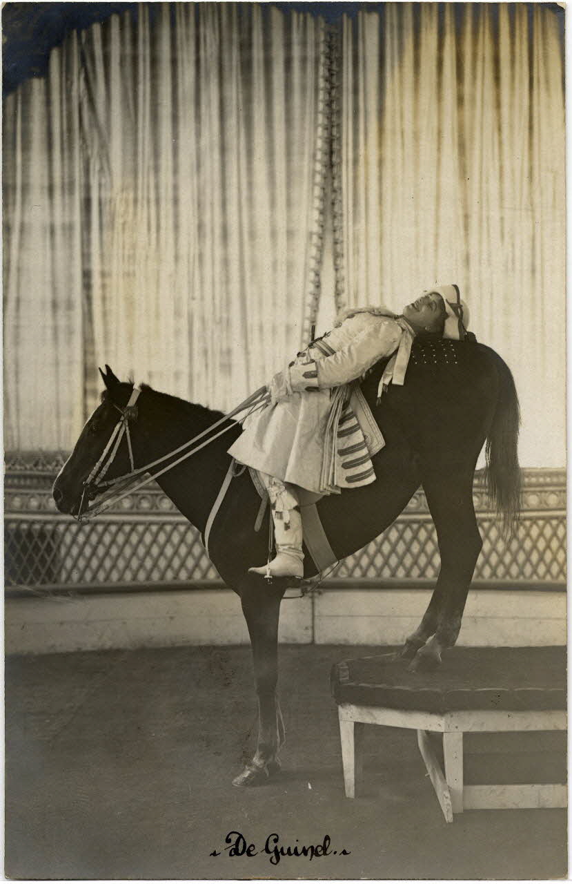 photographie Album n°10 du fonds Soury Sou.10.3.2 Photo