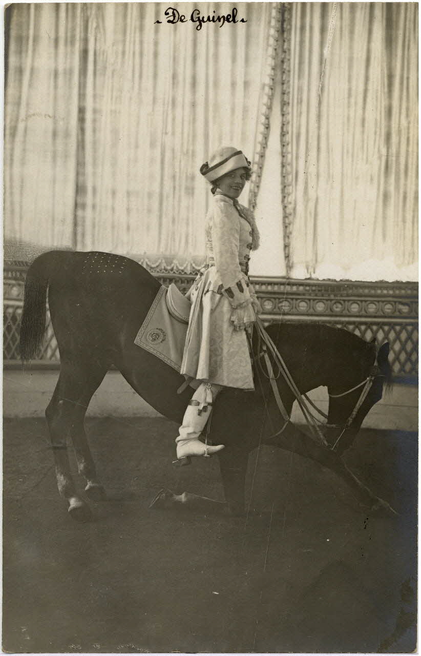 photographie Album n°10 du fonds Soury Sou.10.4.2 Photo Mucem