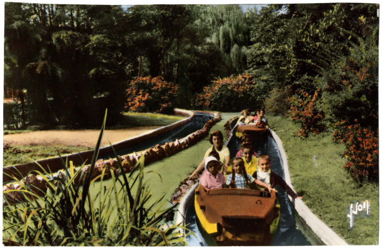 Les éditions d'art Yvon photographie Album n°20 du fonds Soury Ile-de-France, France 1960 Sou.20.130.2 Photo