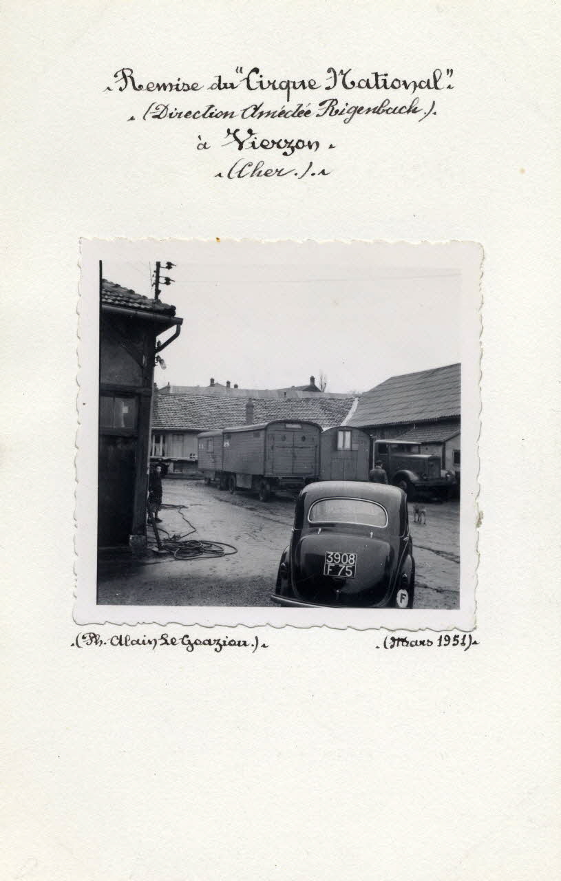 Alain Le Goaziou photographie Album n°5 du fonds Soury Centre, France 1951/03/01 Sou.5.54.1 Photo