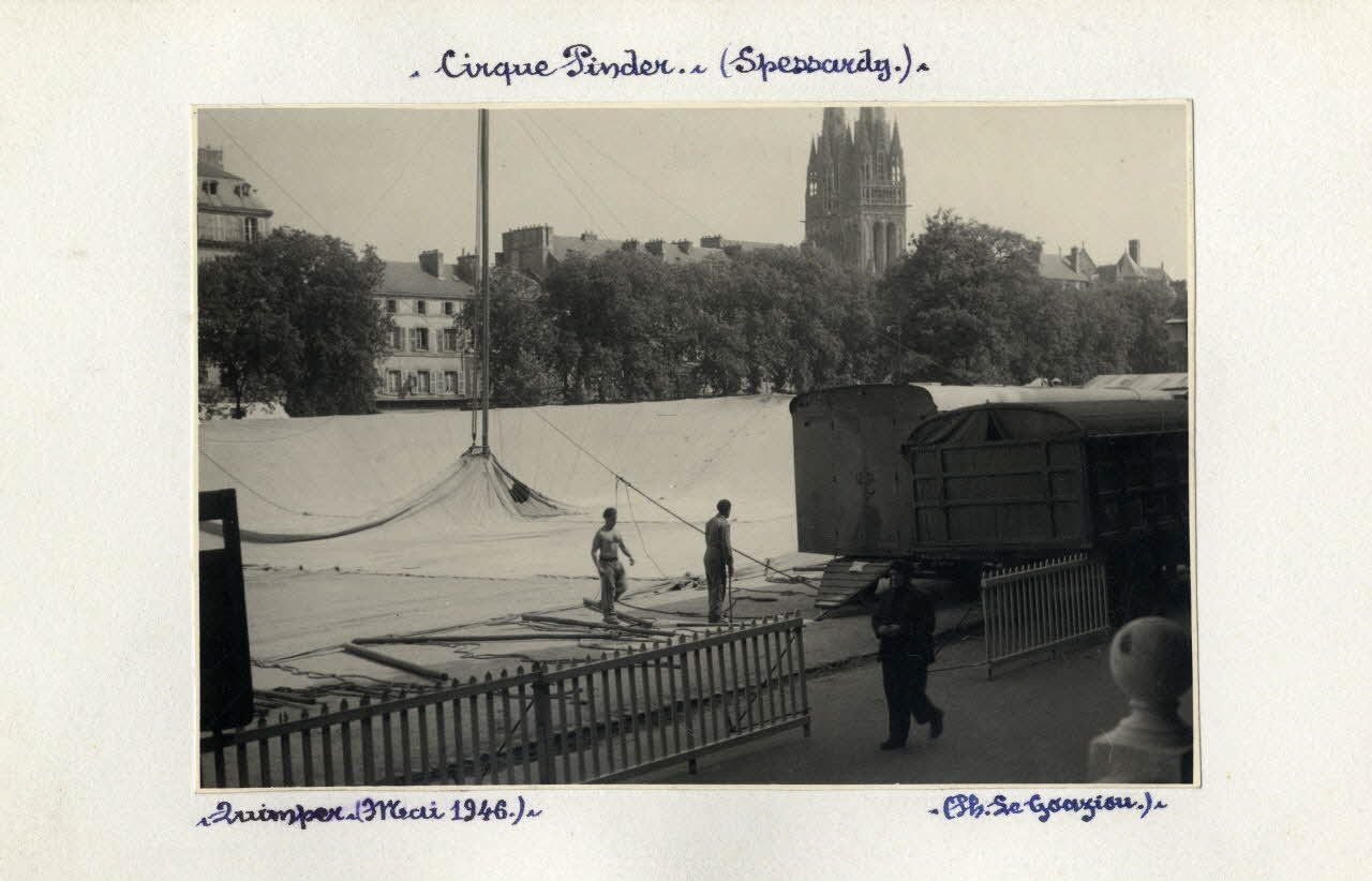 Alain Le Goaziou photographie Album n°5 du fonds Soury Bretagne, France 1946/05/01 Sou.5.72.1 Photo