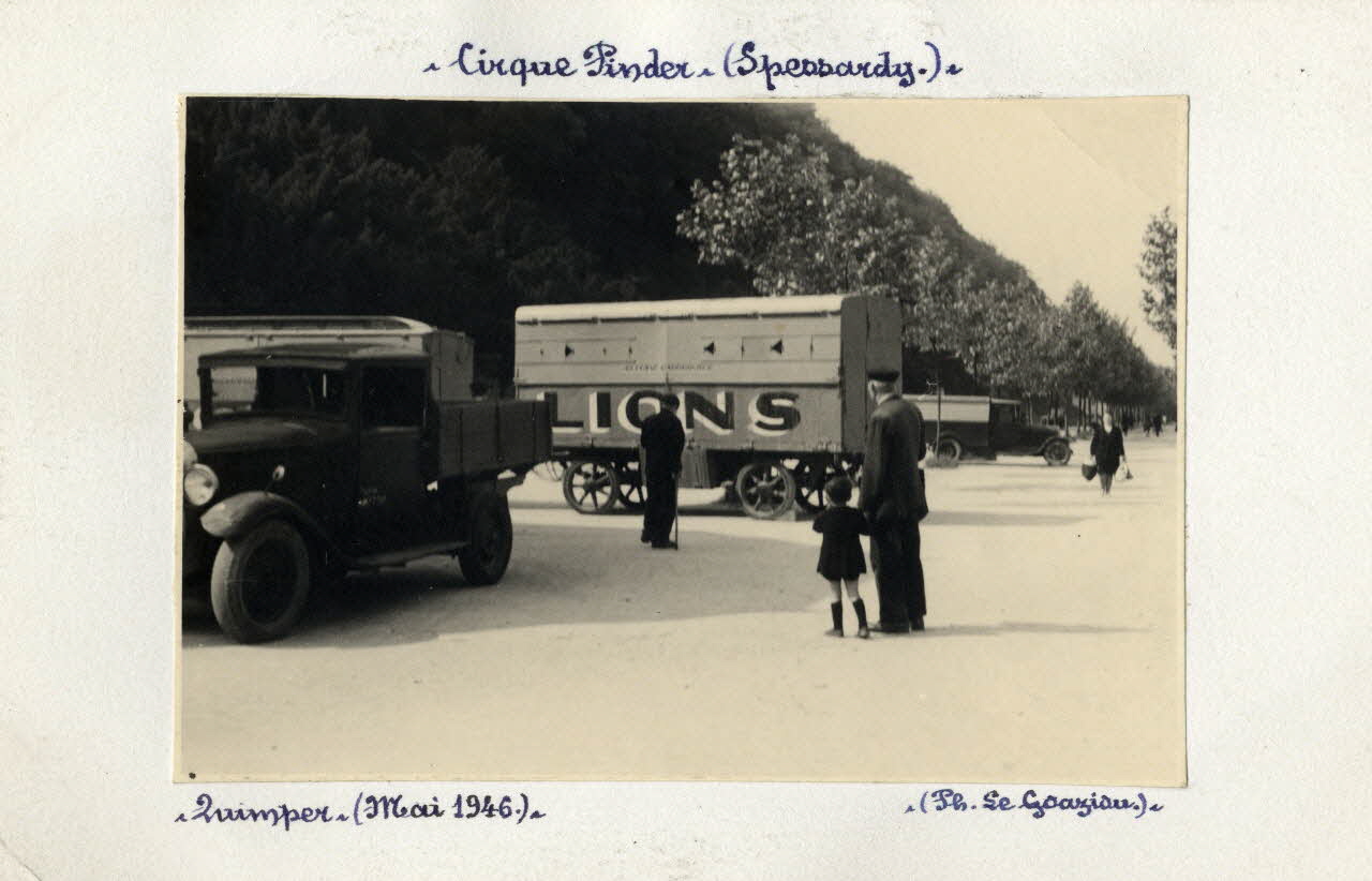 Alain Le Goaziou photographie Album n°5 du fonds Soury Bretagne, France 1946/05/01 Sou.5.75.1 Photo