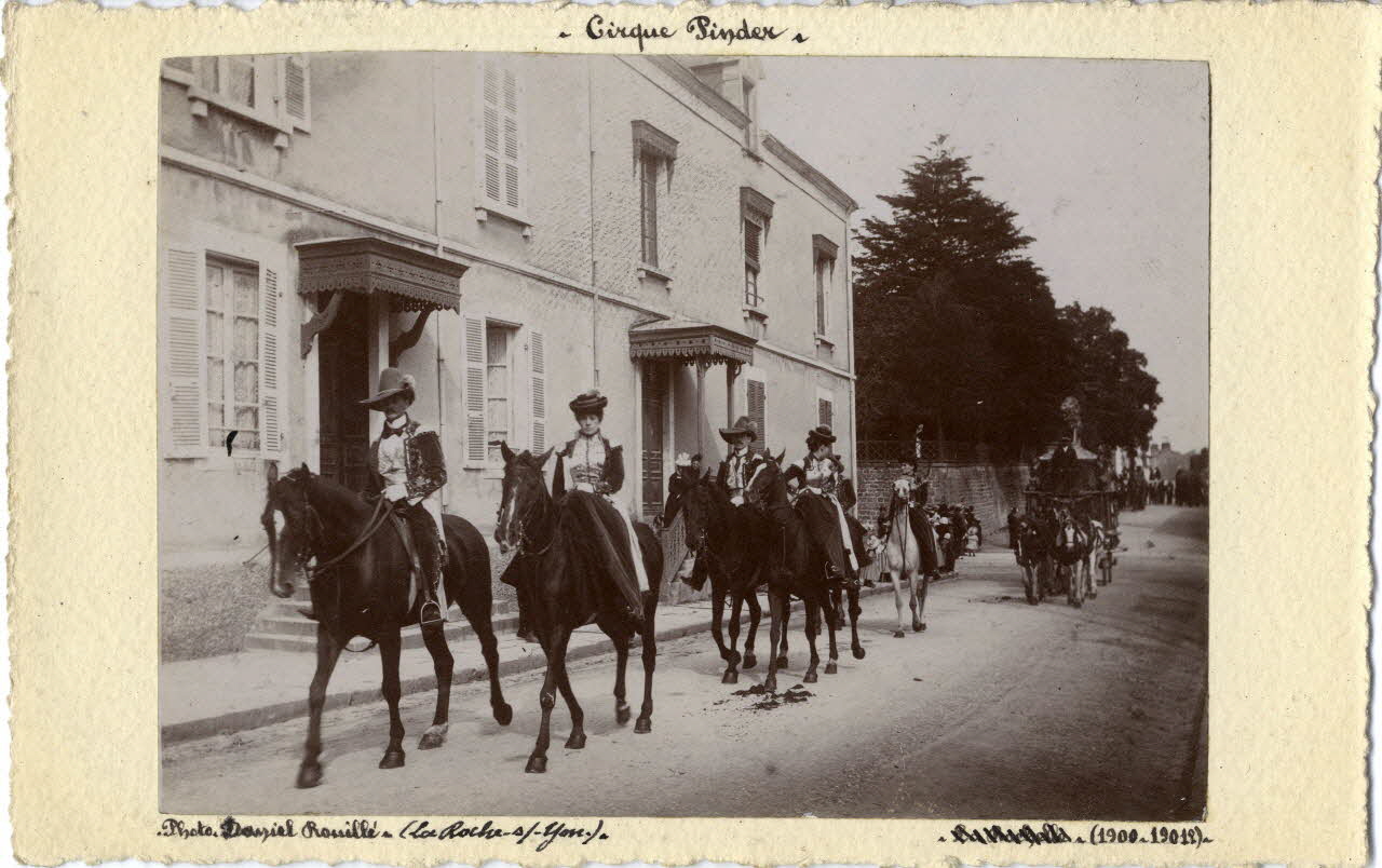 Daniel Rouillé photographie Album n°8 du fonds Soury Pays de la Loire, France 1900 Sou.8.32.1 Photo