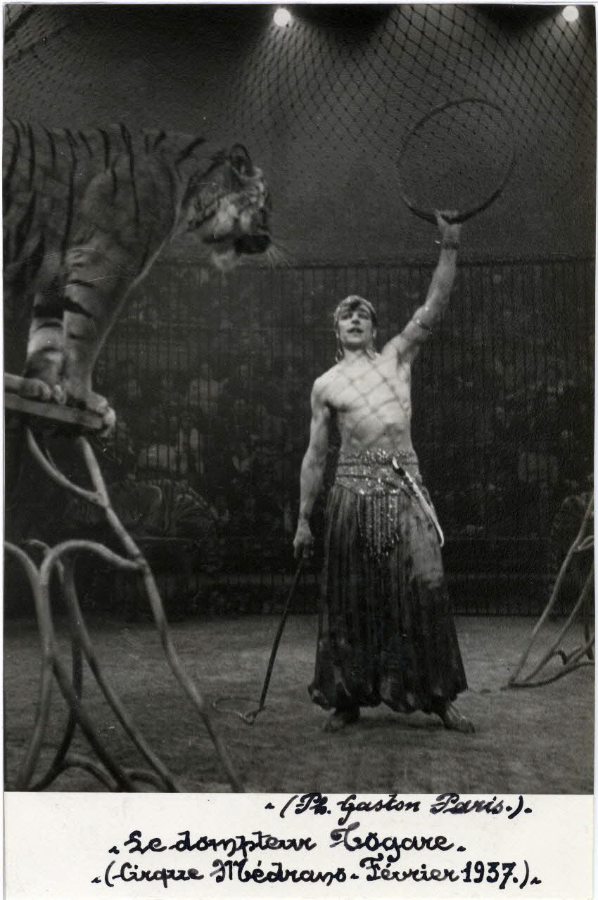 Gaston Paris photographie Album n°9 du fonds Soury 1937/02/01 Sou.9.5.2 Photo