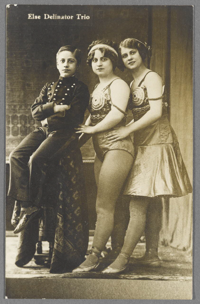 photographie Fonds Soury Sou.A.493 Photo RMN-Grand Palais (Mucem)/ Franck Raux