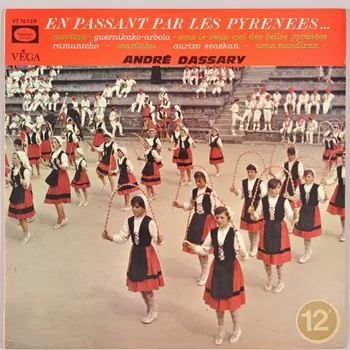 disque 33 tours En passant par les Pyrénées et la Gasgogne MUS1968.31.423-436 Photo
