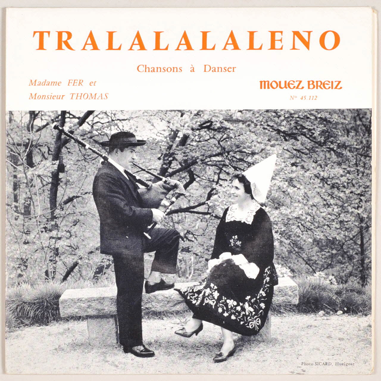 disque 45 tours Kentelliou ar labousig bian MUS1968.5.26-29  Photo