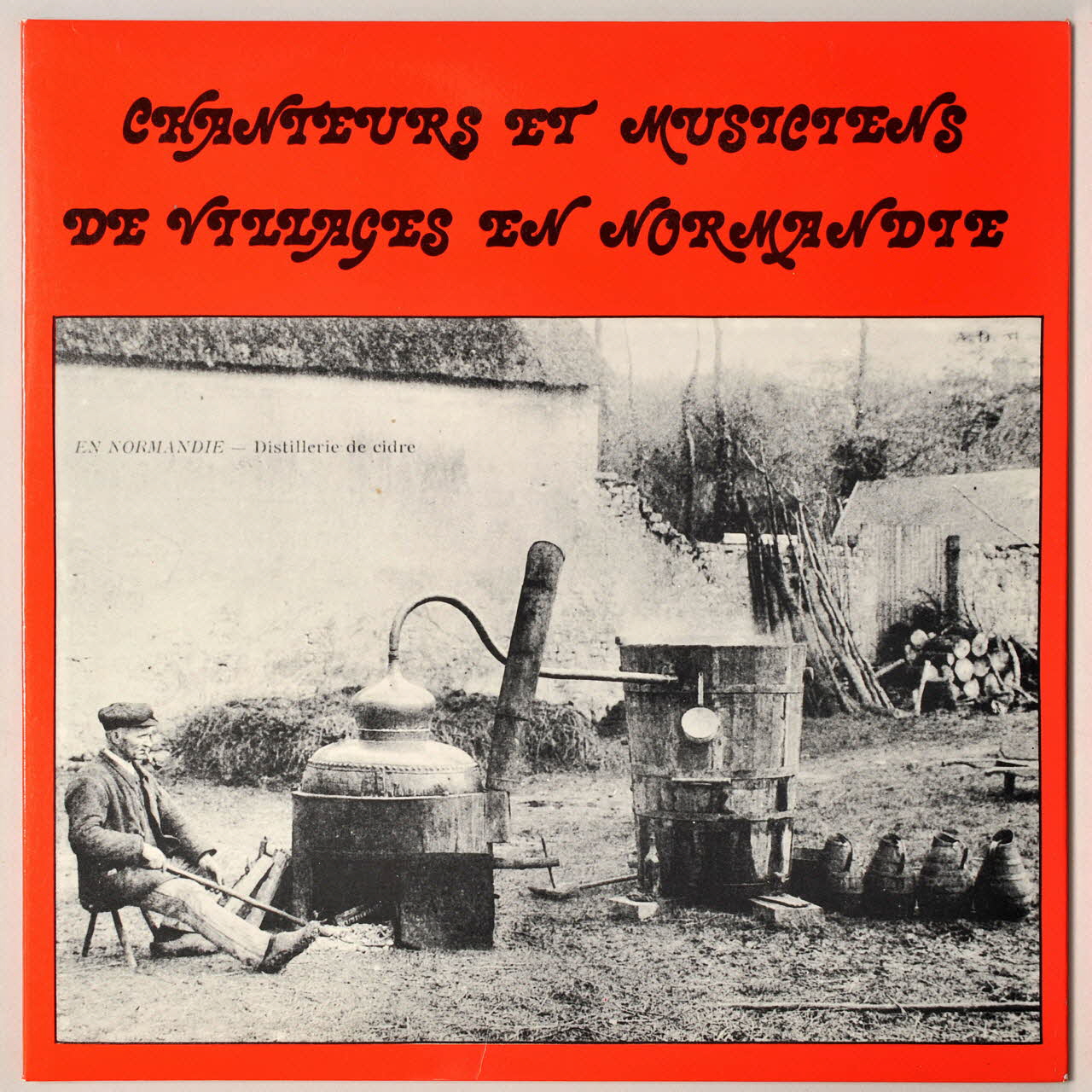 disque 33 tours Chanteurs et musiciens de villages en Normandie MUS1981.27.42-64 Photo