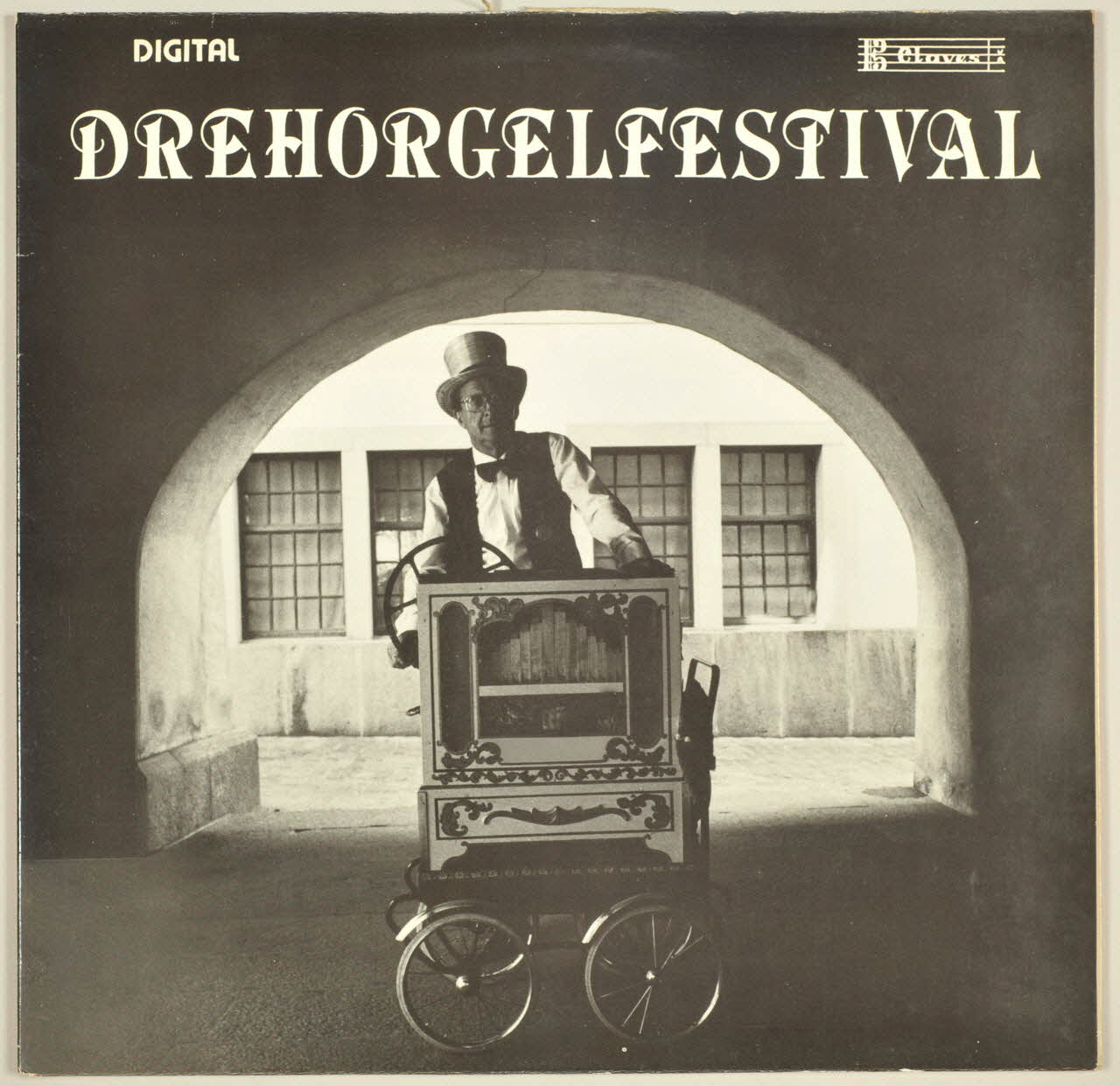 G. Bruder ; Von Der BrüCk ; Oehrlein ; Giovanni Bacigalupo ; Ariosa ; Tschechischer Leierkasten ; Gebr Riemer ; E. Tiedemann ; Claude Raffin ; Theo Heiniger ; Amorette ; Gasparini ; Carl Frei ; W. Bruder ; Ruth ; Claves disque 33 tours Zirkus Renz 1983 MUS2002.9.30 Photo