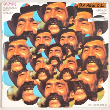 Istvàn Balàzs ; Terèz Pataki ; Pàl Balogh ; Mària Balogh ; Jozsef Kardelàs Sr. ; Julianna Lakatos ; Jozsef Kardelàs Jr ; Katalin Balogh ; Sàndor Kardelas ; Ferenc Lakatos ; Imre Lakatos ; Mihàly Vàrady ; Erzsébet Balogh ; Vera Lakatos ; Elemér GyöNgyöSi ; Veronika Szabo ; Matild Farago ; Istvàn Farago ; Piroska Farago ; Rudolf Farago ; Kàroly Rostàs ; Hungaroton; disque 33 tours Jo vilàg, jo vilàg, csuda jo vilàg 1976 MUS2011.3.70.1-3 Photo